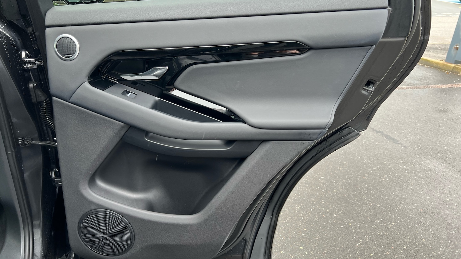 Used Land Rover Range Rover Evoque 2024 for sale - 77548124: Photo 31