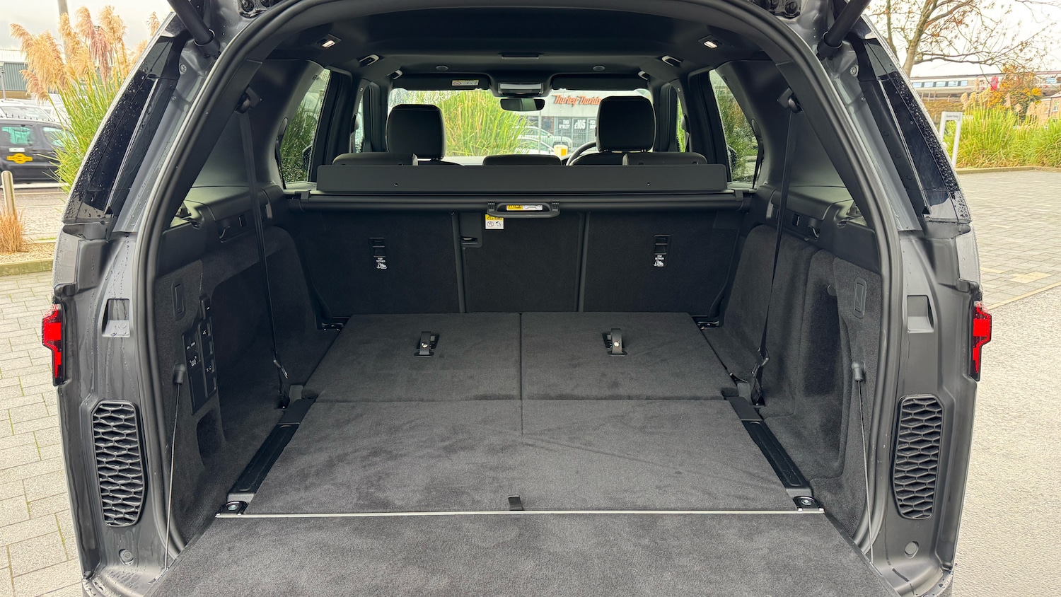 Used Land Rover Discovery 2025 for sale - 76393934: Photo 10