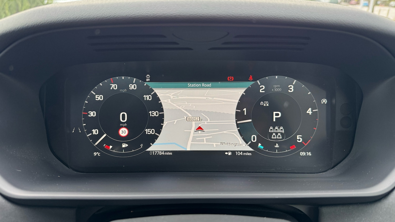 Used Land Rover Discovery 2025 for sale - 76393934: Photo 16