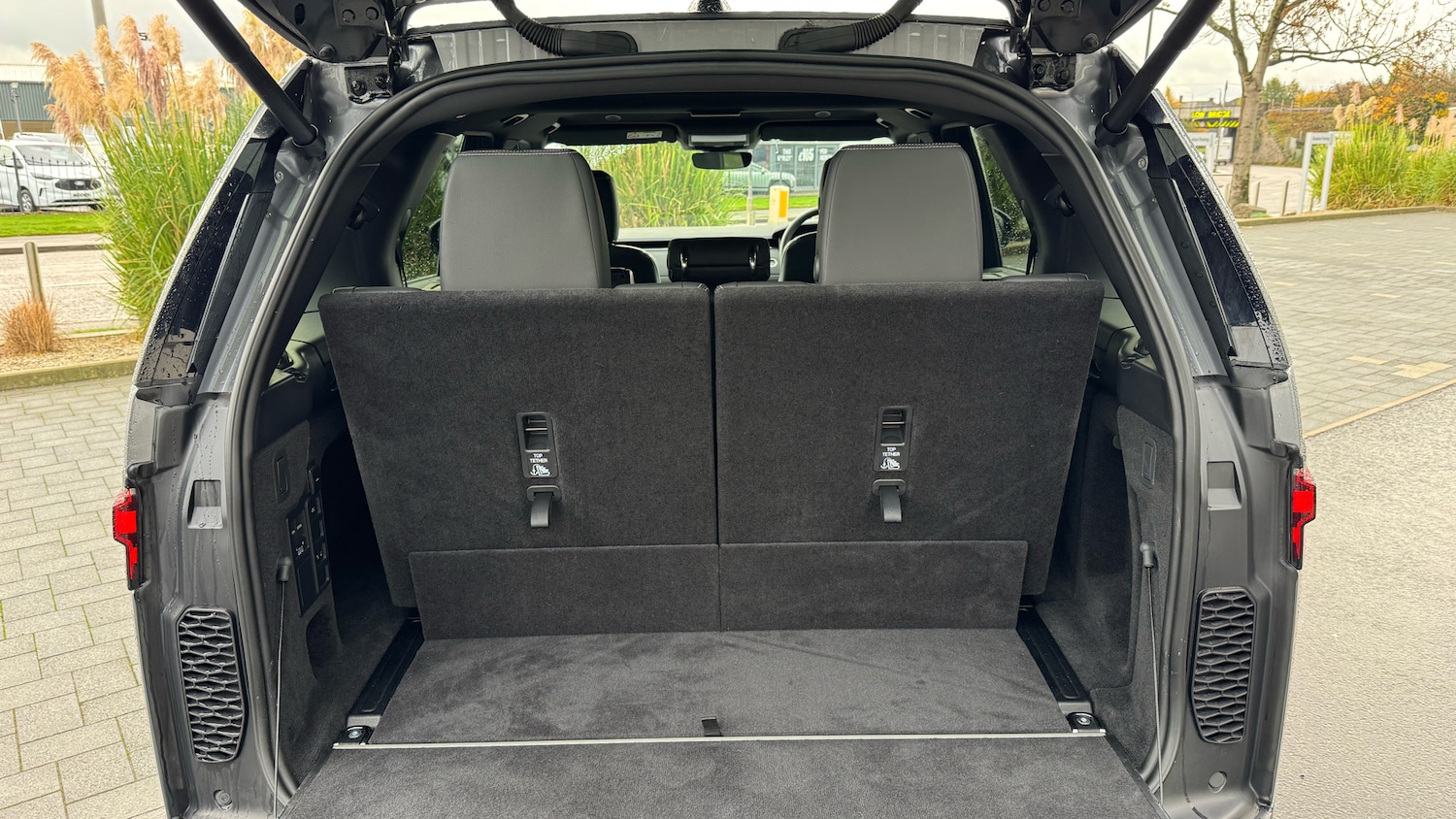 Used Land Rover Discovery 2025 for sale - 76393934: Photo 31