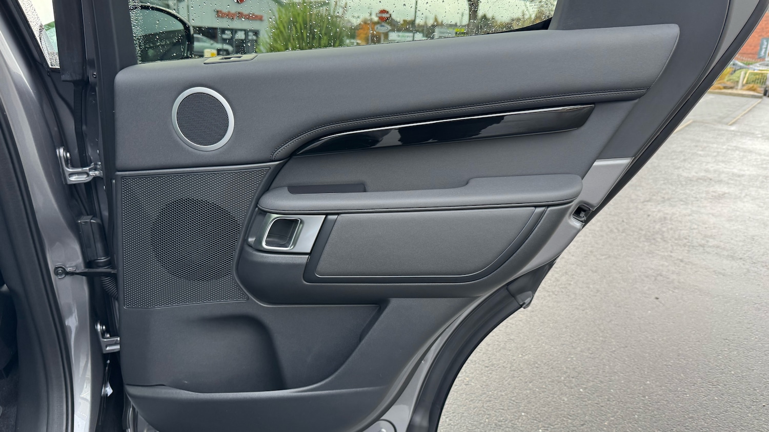 Used Land Rover Discovery 2025 for sale - 76393934: Photo 32