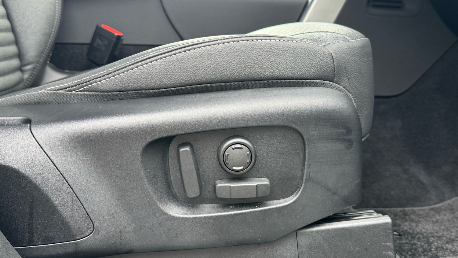 Used Land Rover Discovery 2025 for sale - 76393934: Photo 37