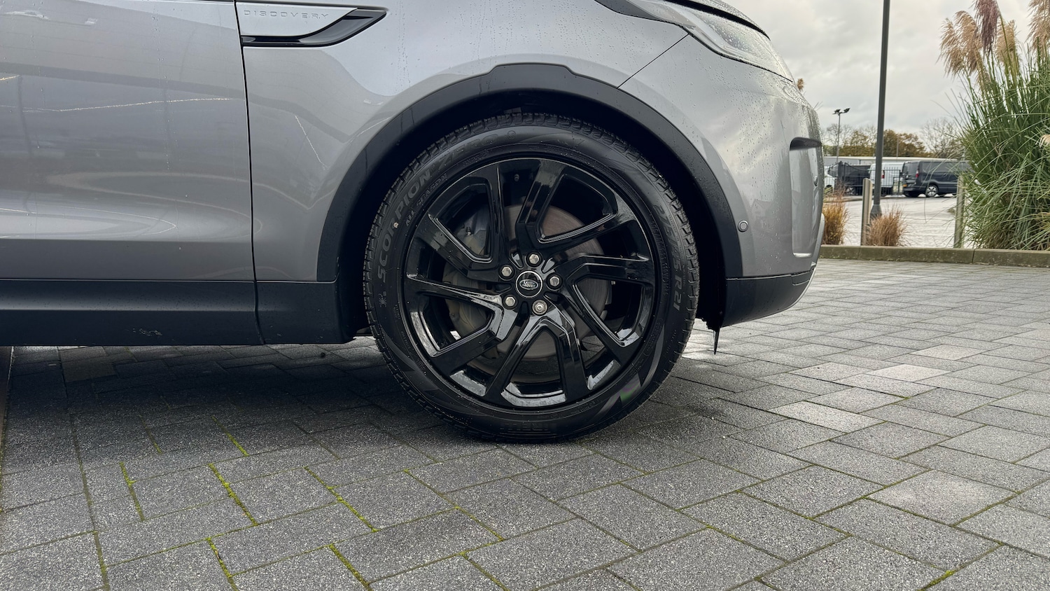 Used Land Rover Discovery 2025 for sale - 76393934: Photo 8