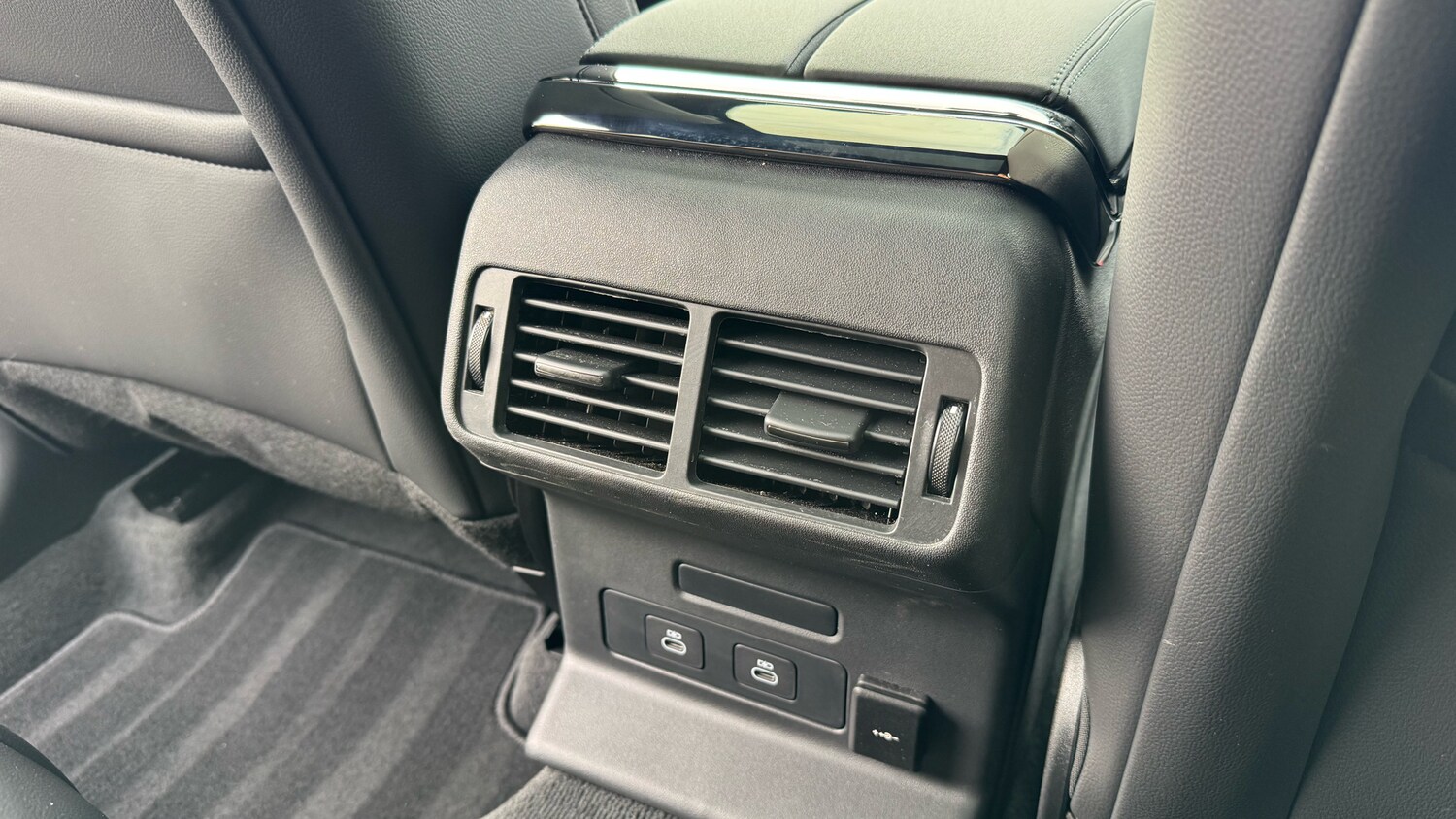 Used Land Rover Range Rover Velar 2025 for sale - 76319518: Photo 18