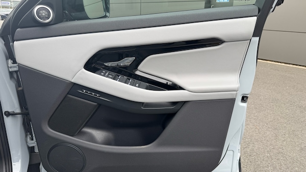 Used Land Rover Range Rover Evoque 2024 for sale - 76287117: Photo 34