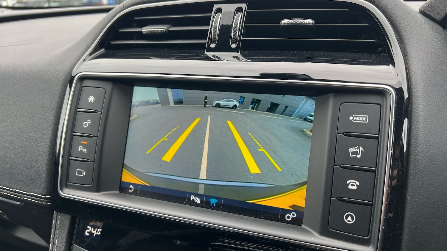 Used Jaguar F-Pace 2018 for sale - 77665517: Photo 11