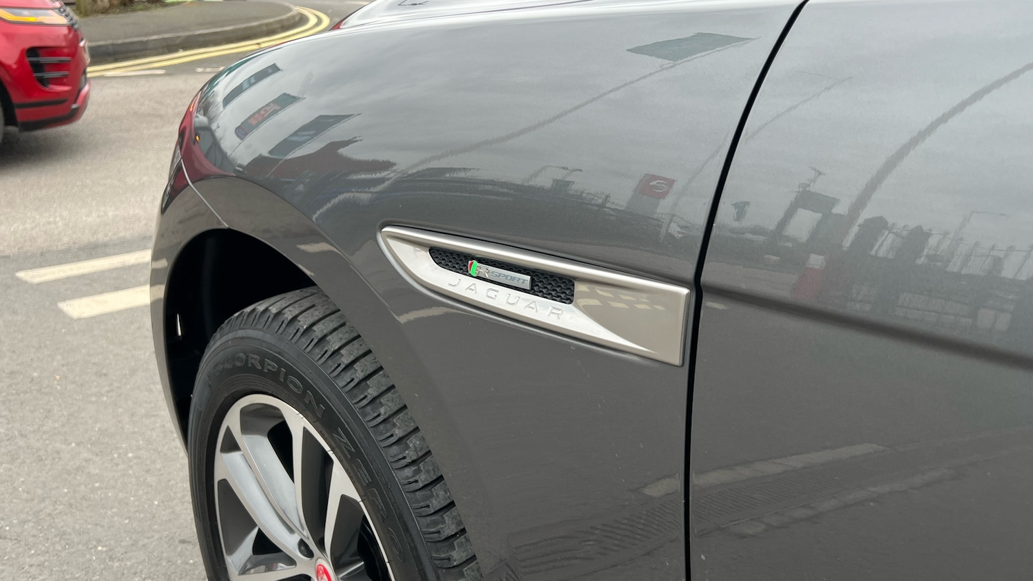 Used Jaguar F-Pace 2018 for sale - 77665517: Photo 18