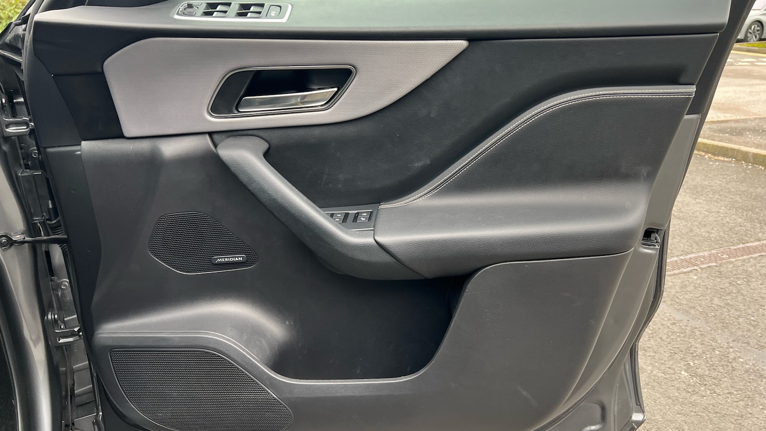 Used Jaguar F-Pace 2018 for sale - 77665517: Photo 30