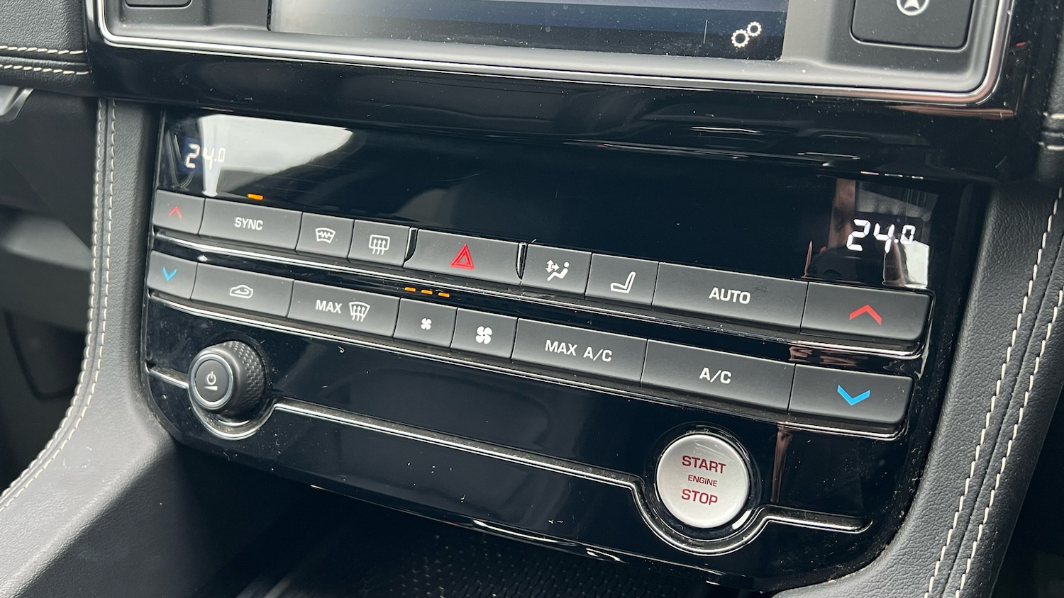 Used Jaguar F-Pace 2018 for sale - 77665517: Photo 43