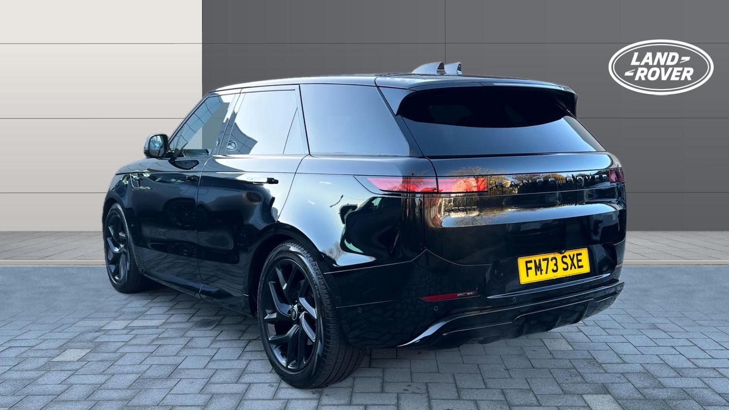 Used Land Rover Range Rover Sport 2024 for sale - 76707136: Photo 2