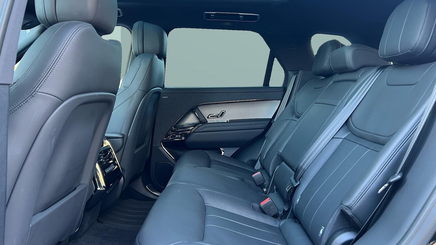 Used Land Rover Range Rover Sport 2024 for sale - 76707136: Photo 4