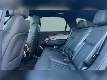 Used Land Rover Range Rover Sport 2024 for sale - 76707136: Photo