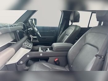 Used Land Rover Defender 2023 for sale - 78289512: Photo