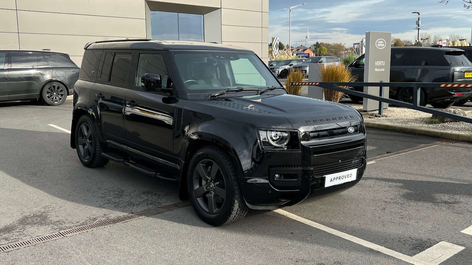 Used Land Rover Defender 2023 for sale - 76504815: Photo 25