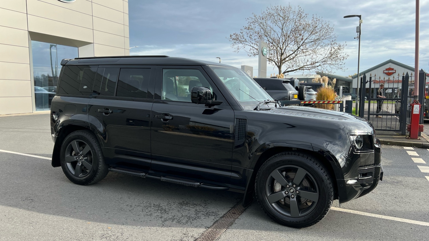 Used Land Rover Defender 2023 for sale - 76504815: Photo 26