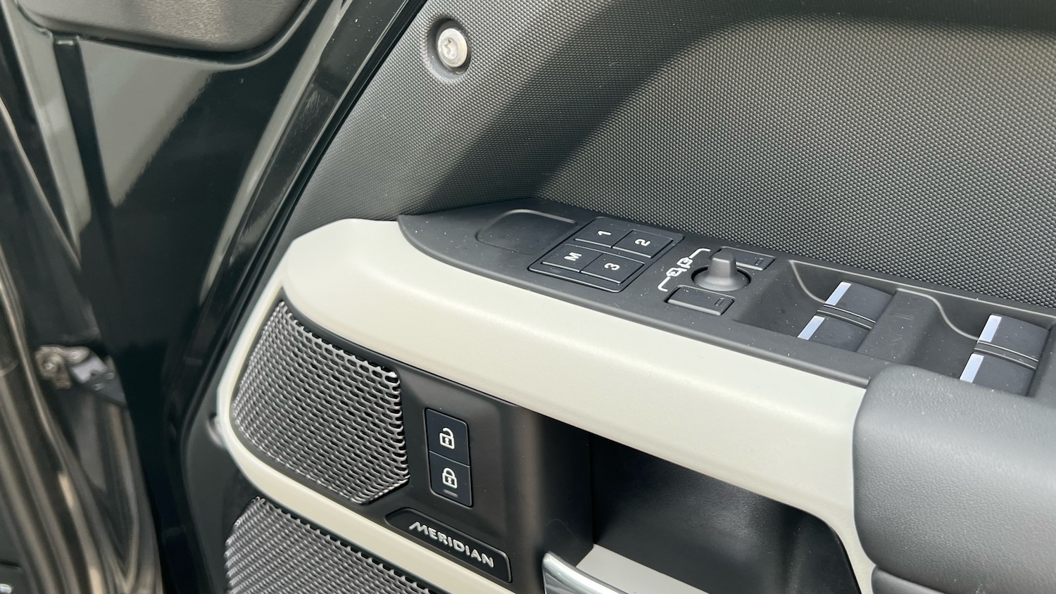 Used Land Rover Defender 2023 for sale - 76504815: Photo 36