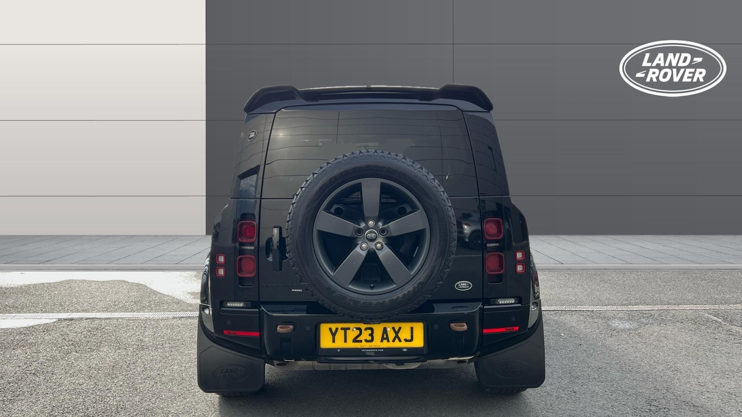 Used Land Rover Defender 2023 for sale - 76504815: Photo 6