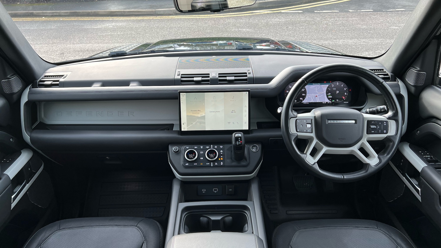 Used Land Rover Defender 2023 for sale - 76504815: Photo 9