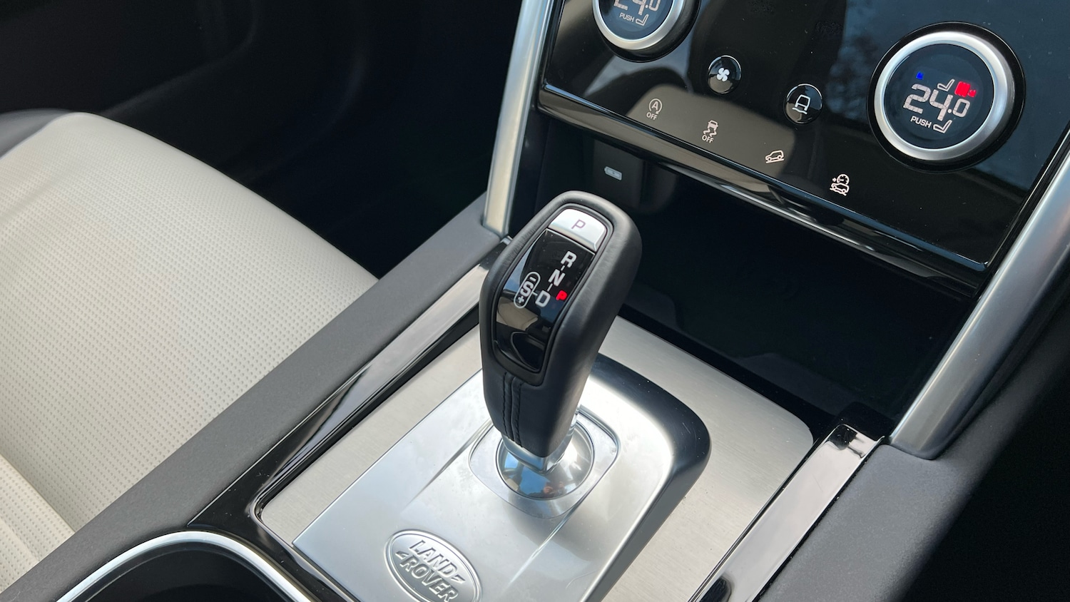 Used Land Rover Discovery Sport 2022 for sale - 76643256: Photo 13