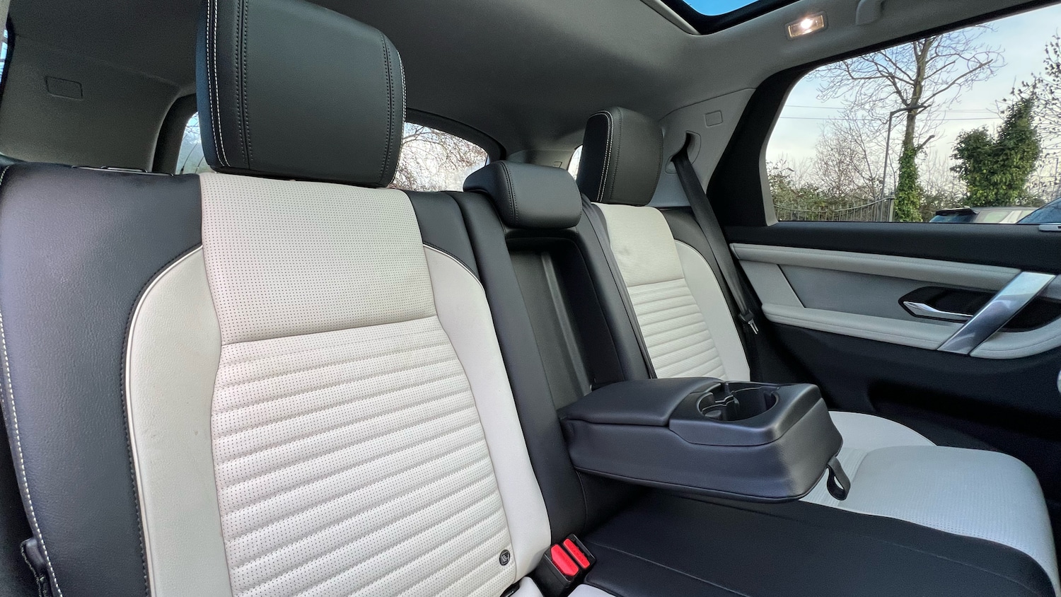 Used Land Rover Discovery Sport 2022 for sale - 76643256: Photo 33