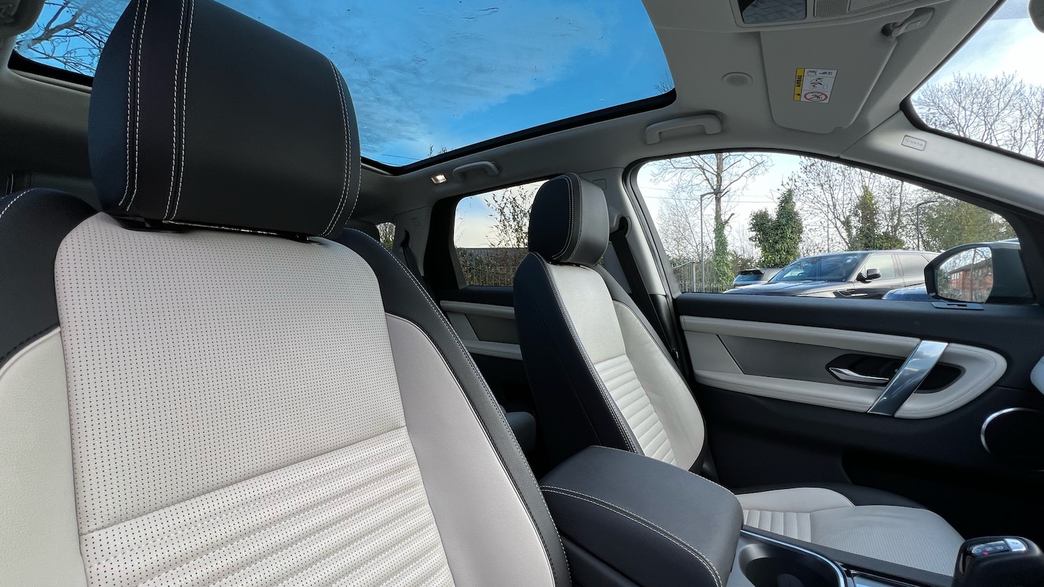 Used Land Rover Discovery Sport 2022 for sale - 76643256: Photo 37