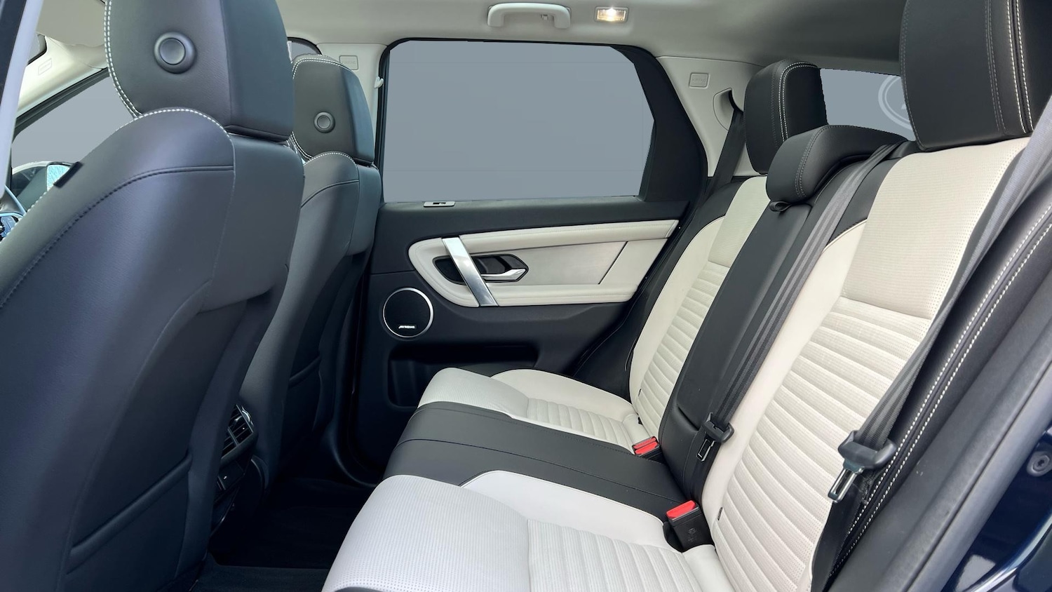 Used Land Rover Discovery Sport 2022 for sale - 76643256: Photo 4