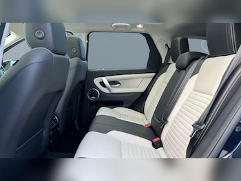 Used Land Rover Discovery Sport 2022 for sale - 76643256: Photo