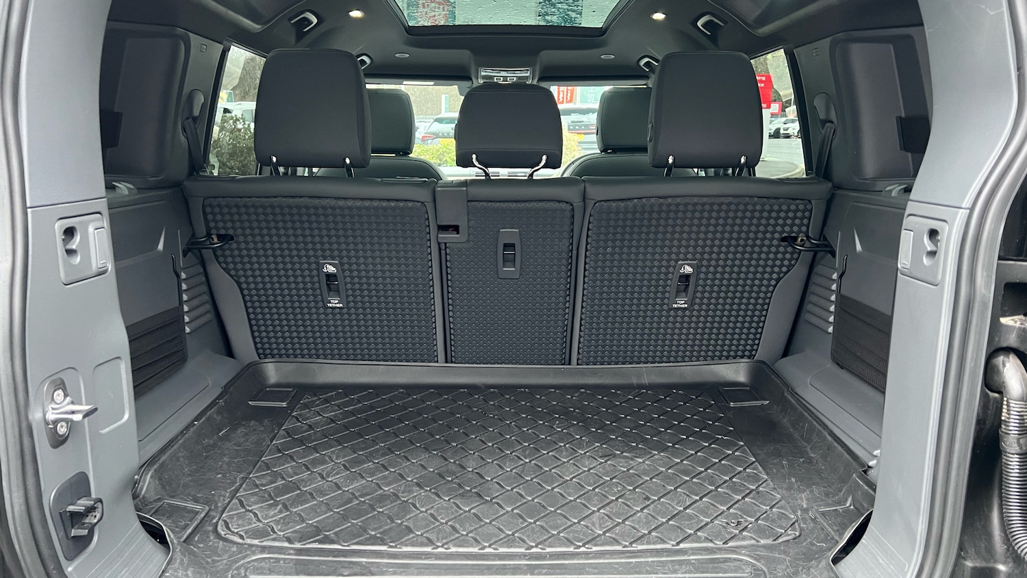 Used Land Rover Defender 2023 for sale - 77450278: Photo 10