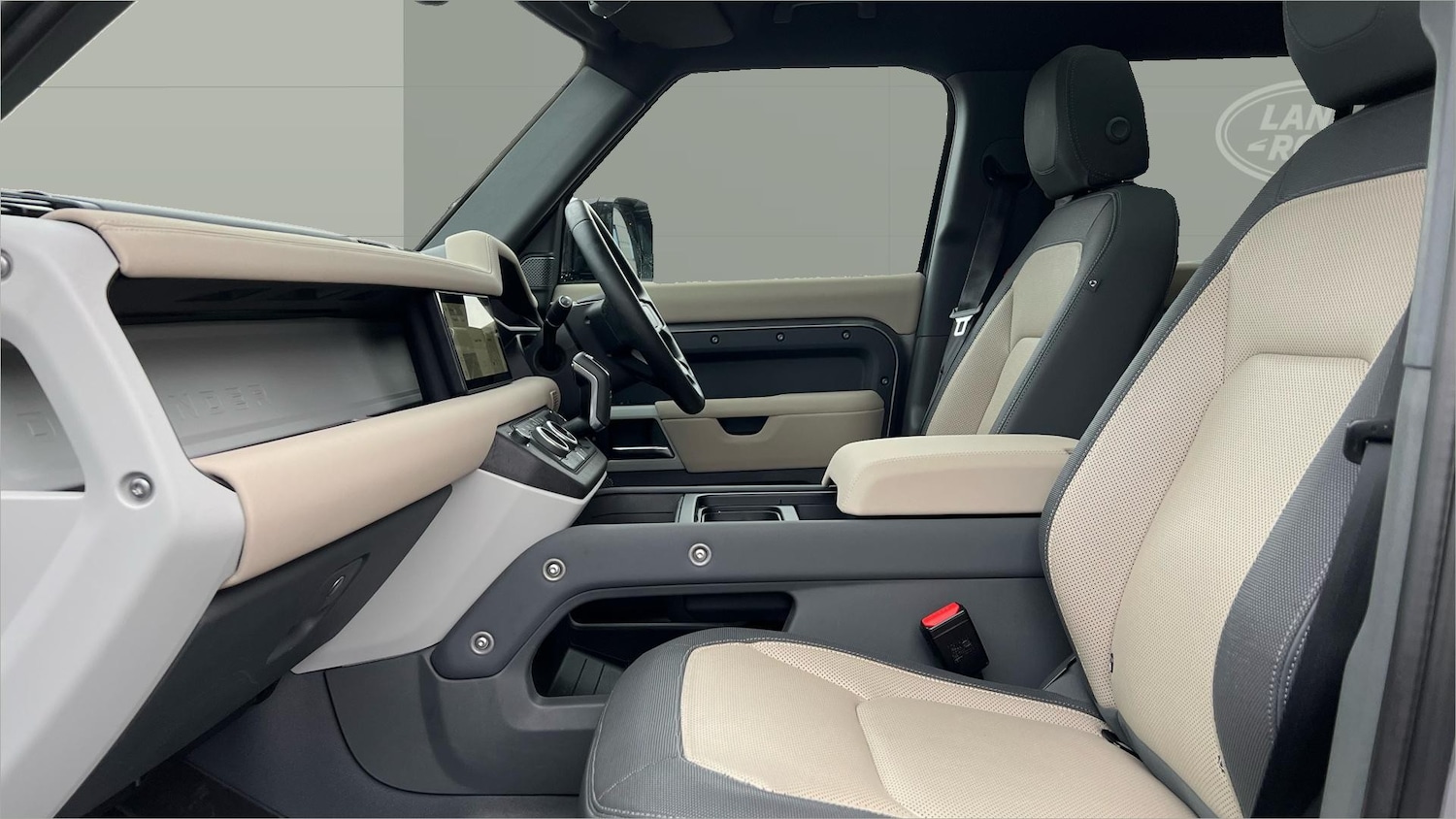 Used Land Rover Defender 2023 for sale - 77450278: Photo 3