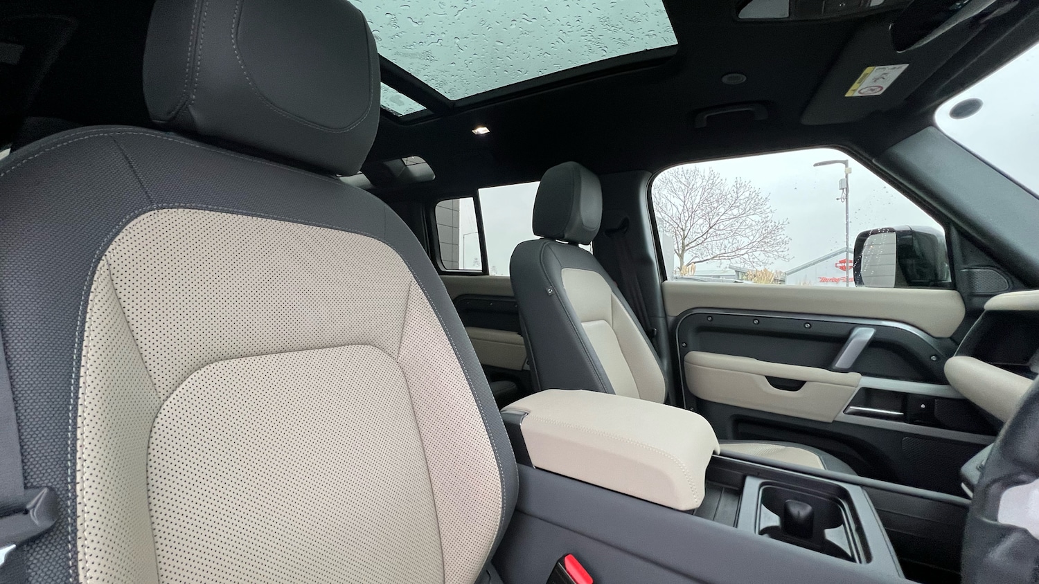 Used Land Rover Defender 2023 for sale - 77450278: Photo 37