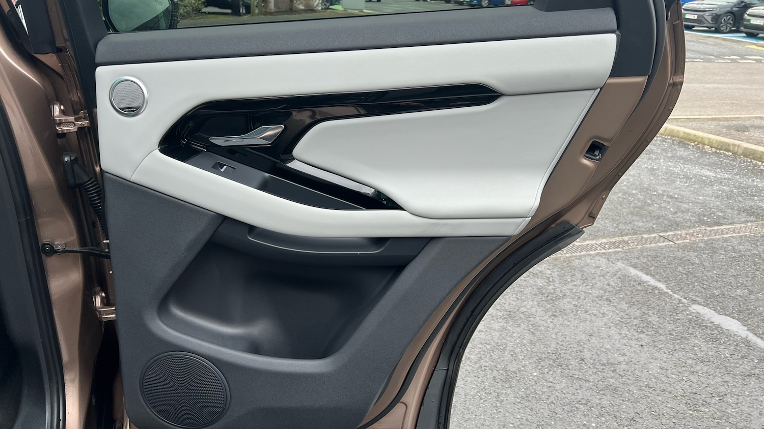 Used Land Rover Range Rover Evoque 2023 for sale - 77149182: Photo 31