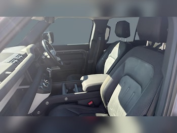 Used Land Rover Defender 2020 for sale - 78424449: Photo