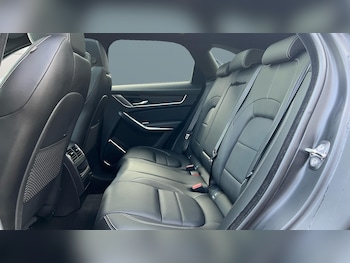 Used Jaguar F-Pace 2022 for sale - 76918780: Photo