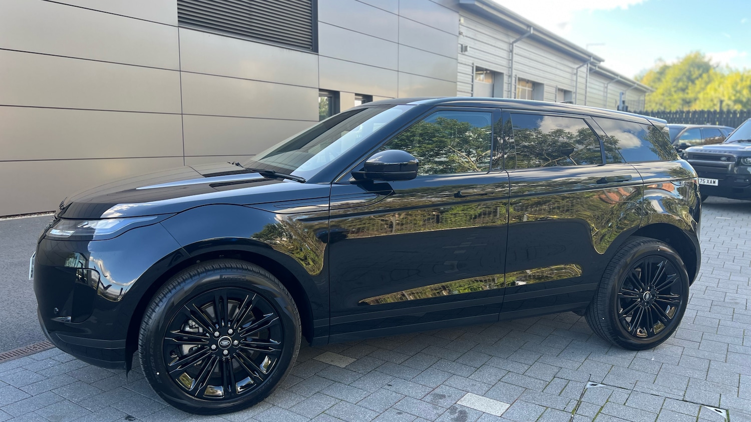 Used Land Rover Range Rover Evoque 2025 for sale - 76777201: Photo 22