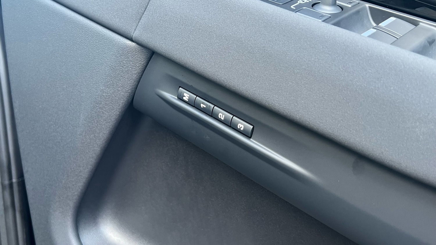 Used Land Rover Range Rover Evoque 2025 for sale - 76777201: Photo 34