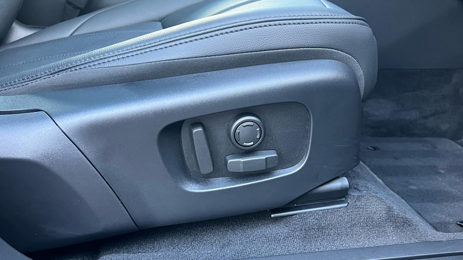 Used Land Rover Range Rover Evoque 2025 for sale - 76777201: Photo 35