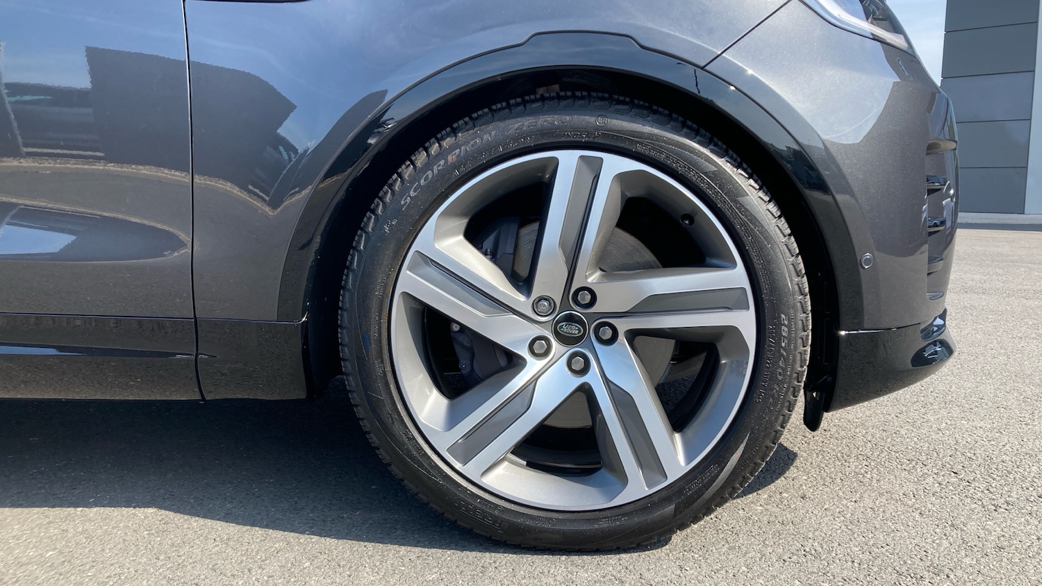 Used Land Rover Discovery 2025 for sale - 77277216: Photo 8