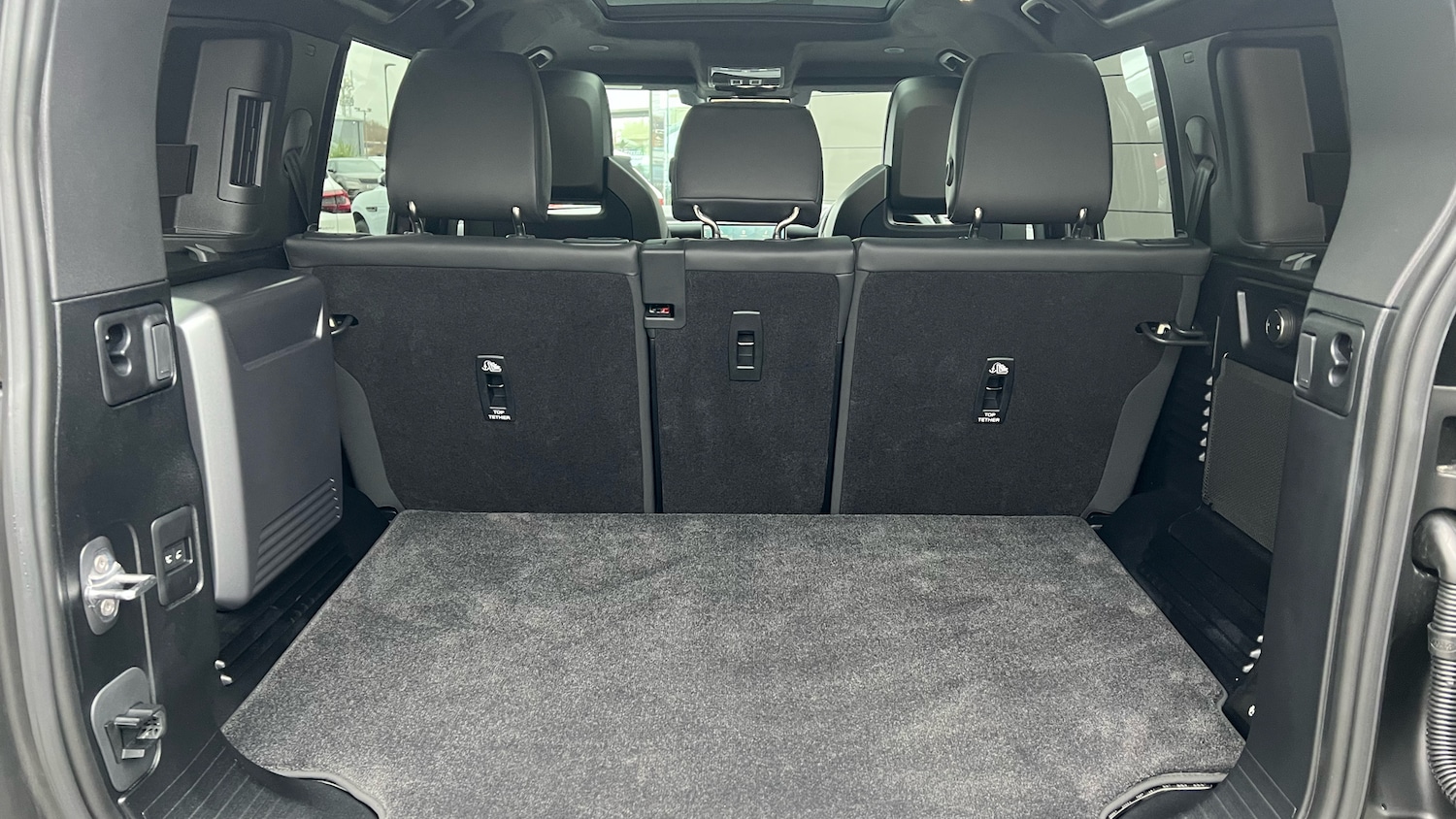 Used Land Rover Defender 2025 for sale - 77036628: Photo 10