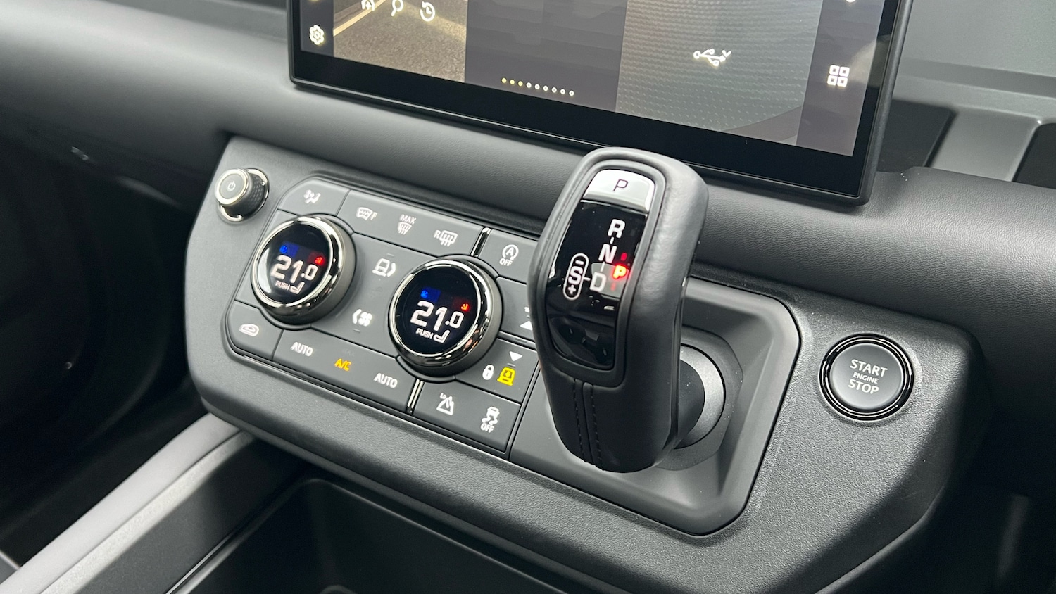 Used Land Rover Defender 2025 for sale - 77036628: Photo 13