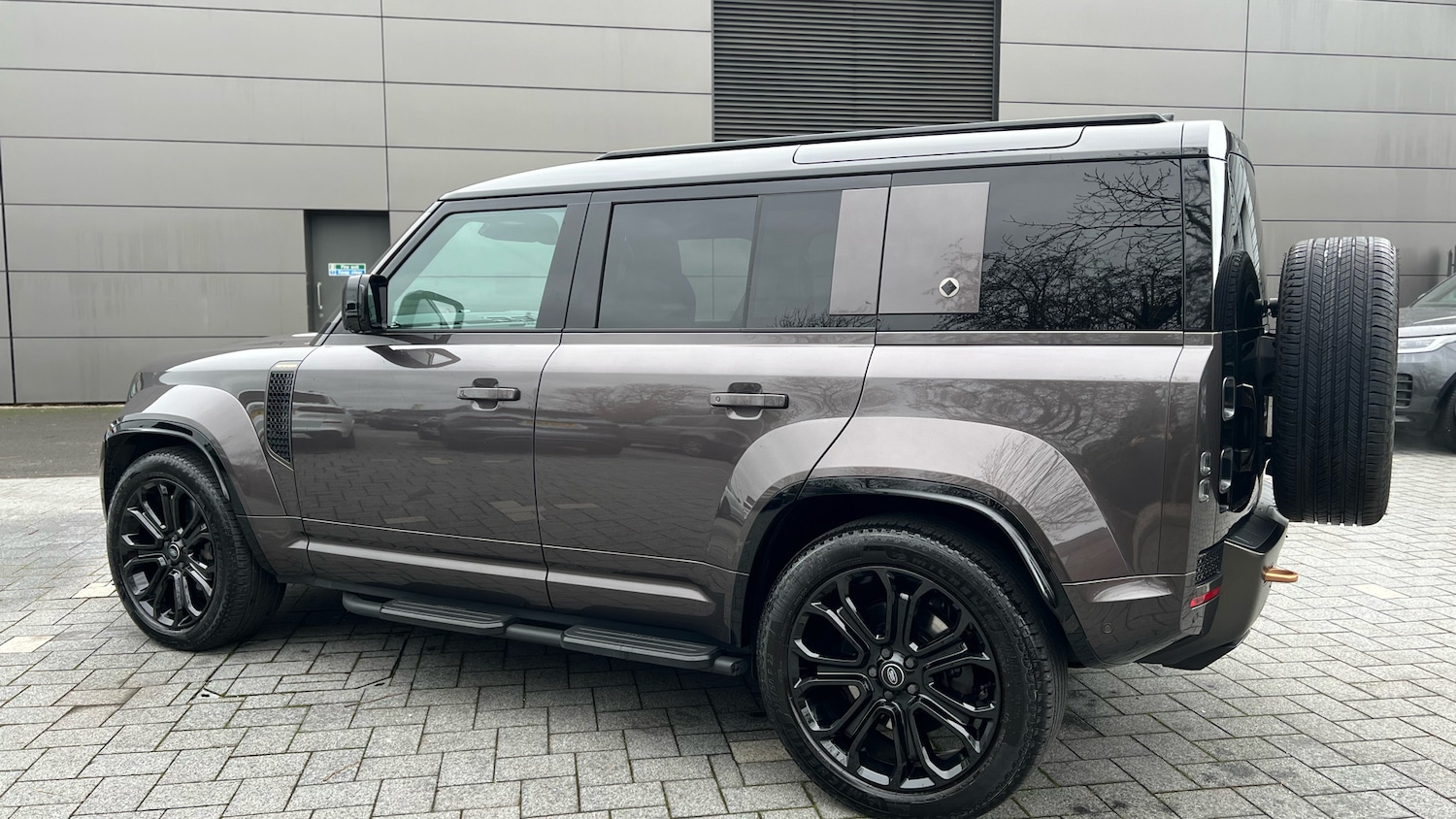 Used Land Rover Defender 2025 for sale - 77036628: Photo 21