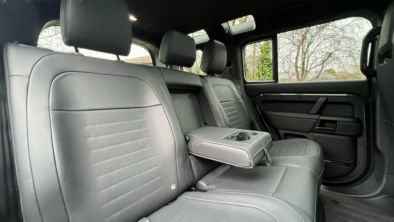 Used Land Rover Defender 2025 for sale - 77036628: Photo 33