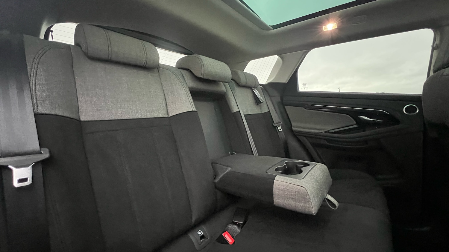 Used Land Rover Range Rover Evoque 2019 for sale - 76712301: Photo 33