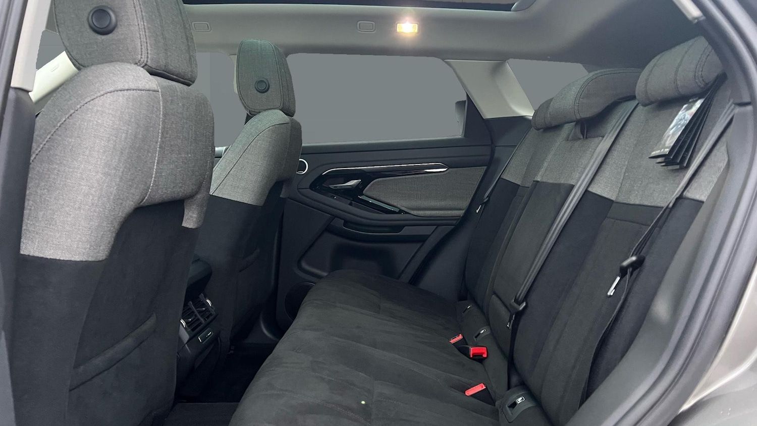 Used Land Rover Range Rover Evoque 2019 for sale - 76712301: Photo 4