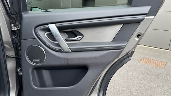 Used Land Rover Discovery Sport 2024 for sale - 76287118: Photo 33