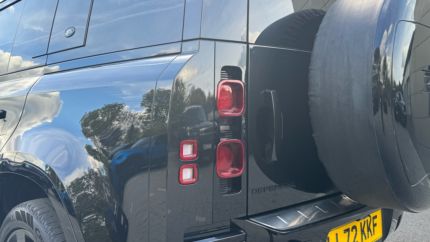 Used Land Rover Defender 2022 for sale - 76076259: Photo 19