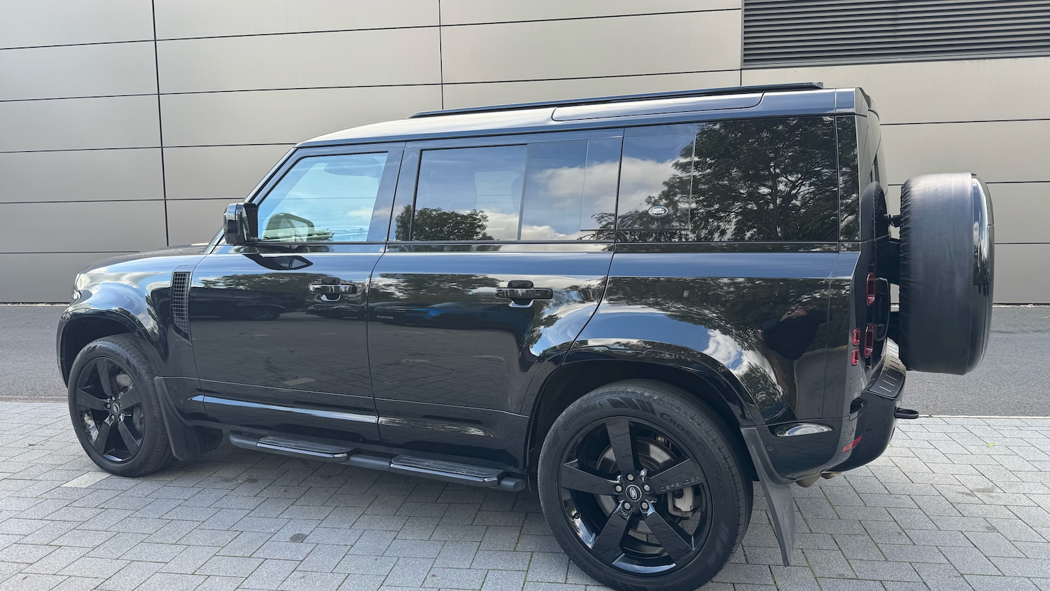 Used Land Rover Defender 2022 for sale - 76076259: Photo 21