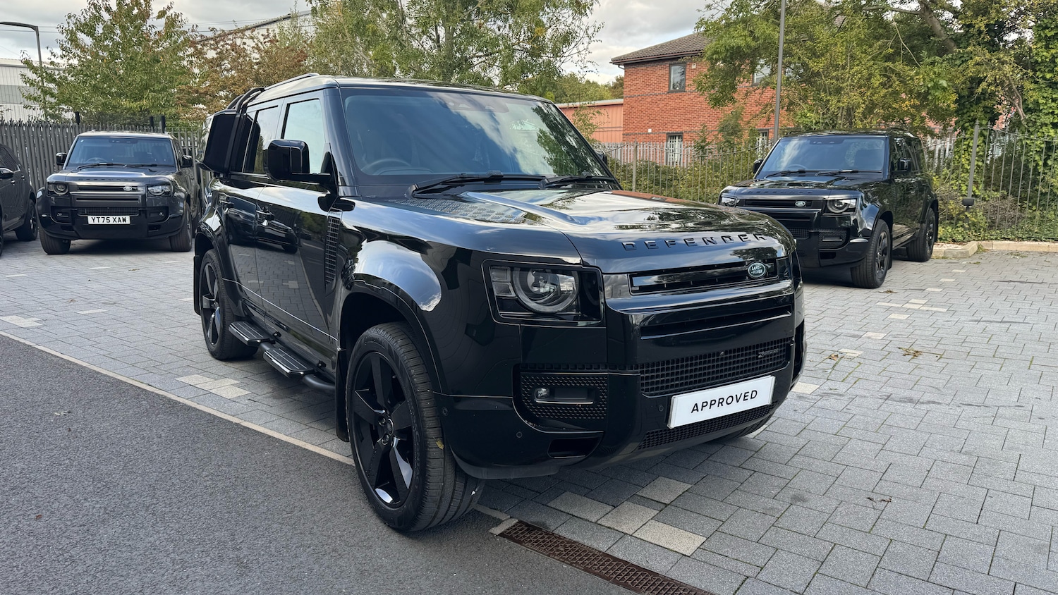 Used Land Rover Defender 2022 for sale - 76076259: Photo 25