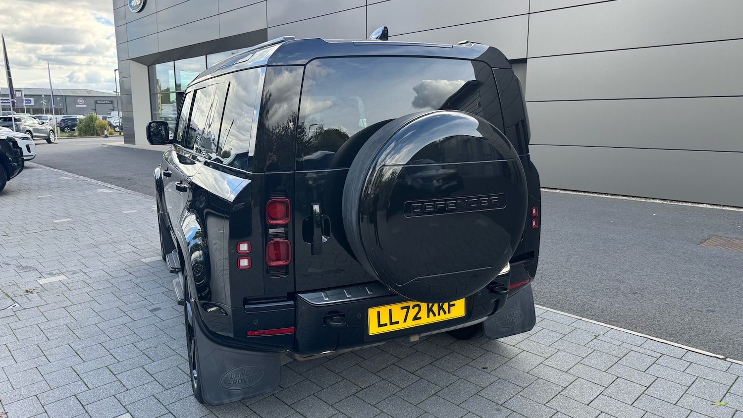 Used Land Rover Defender 2022 for sale - 76076259: Photo 28