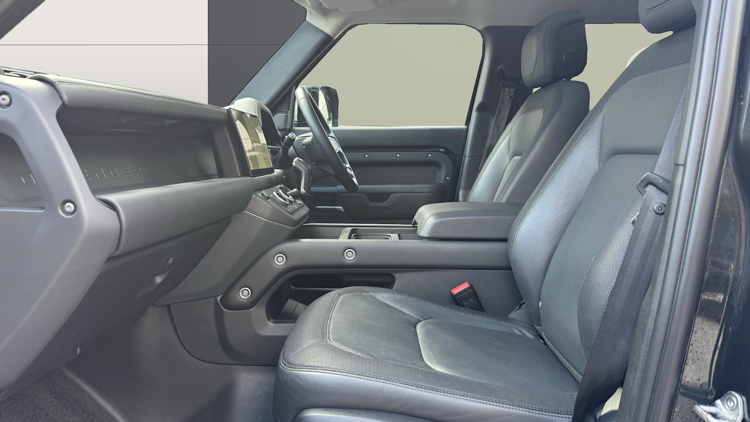 Used Land Rover Defender 2022 for sale - 76076259: Photo 3