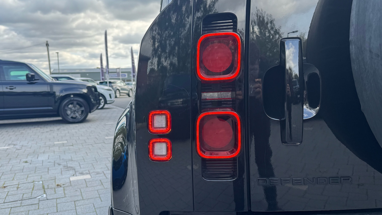 Used Land Rover Defender 2022 for sale - 76076259: Photo 30